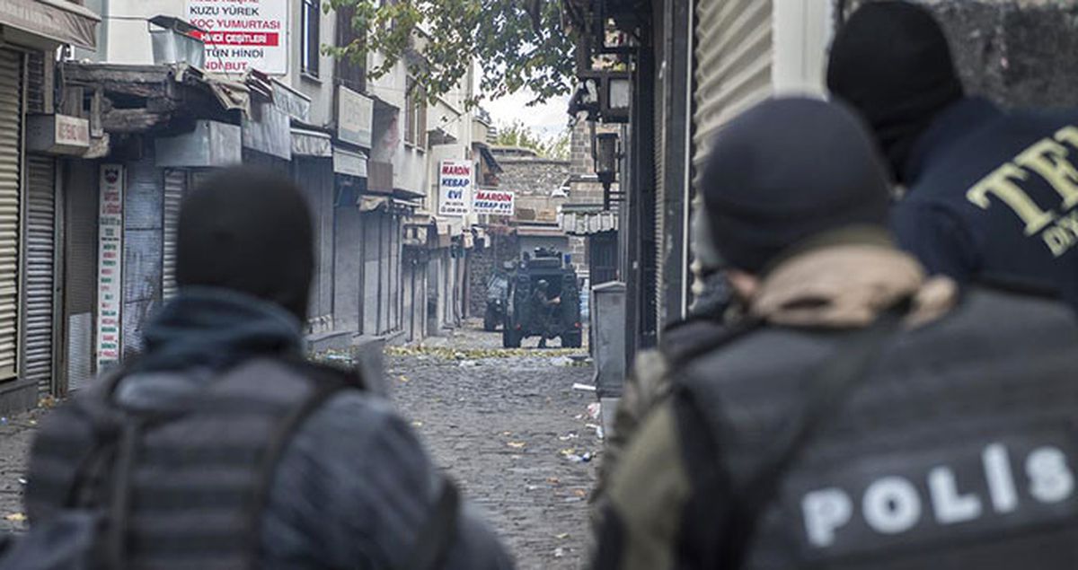 Nusaybin'de Güvenlik Güçleri ile Teröristler Arasında Çatışma: 1 Polis ve 1 Asker Yaralı