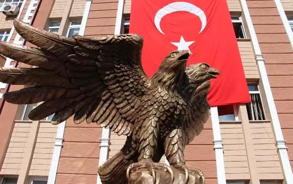 Sivas Emniyeti'ne Şehitler Anıtı