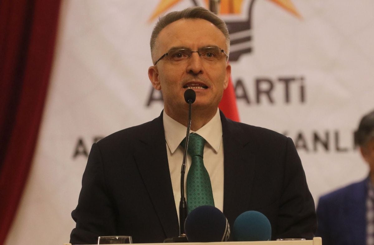 Bakan Ağbal'dan Sandık Görevlilerine 'Güleryüz' Talimatı