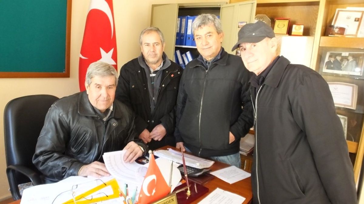 Burhaniye'de Seçmen Listeleri Askıya Çıktı