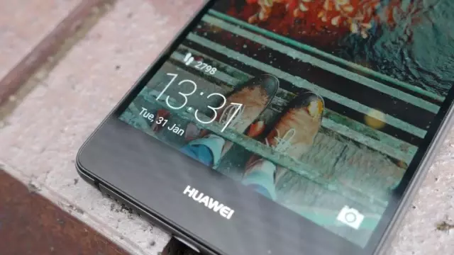 Huawei'den Siri'ye Rakip Geliyor!