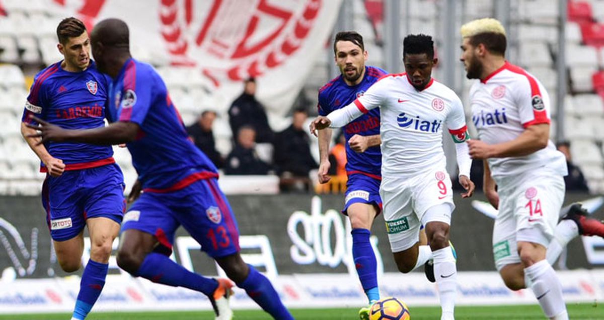 Süper Lig'de Antalyaspor, Kardemir Karabükspor'u 1-0 Yendi