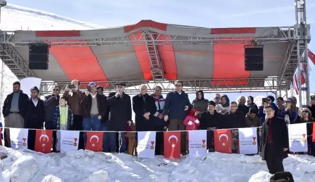1. Ahir Dağı Atlı Kızak Yarışması Sona Erdi 1. Ahir Dağı Atlı Kızak Yarışması Sona Erdi