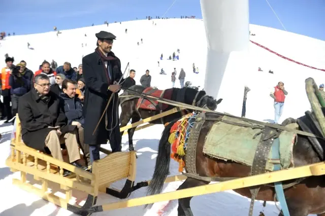 1. Ahir Dağı Atlı Kızak Yarışması Sona Erdi 1. Ahir Dağı Atlı Kızak Yarışması Sona Erdi