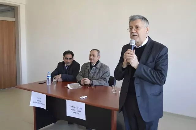 Erzurum'da 'Öğrenci-Yazar Buluşması' Devam Ediyor Erzurum'da 'Öğrenci-Yazar Buluşması' Devam Ediyor