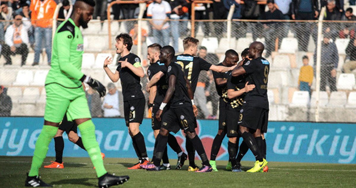 Osmanlıspor, Adanaspor'u 5-1 Yendi