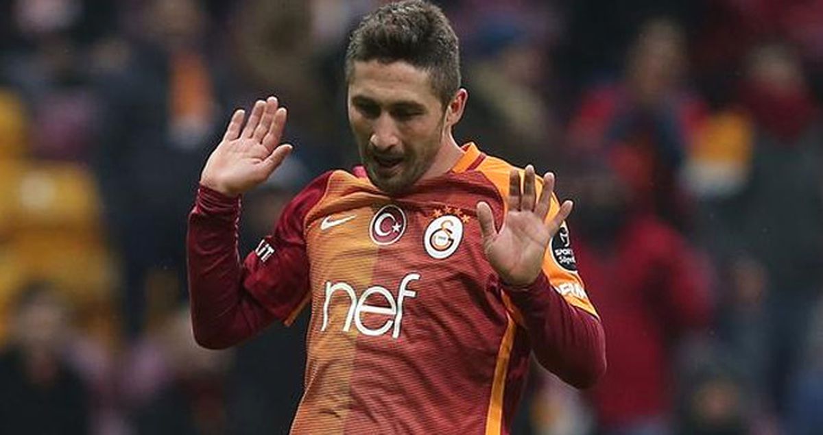 Sabri Sarıoğlu'nun Şutu, Sosyal Medyada Dalga Konusu Oldu