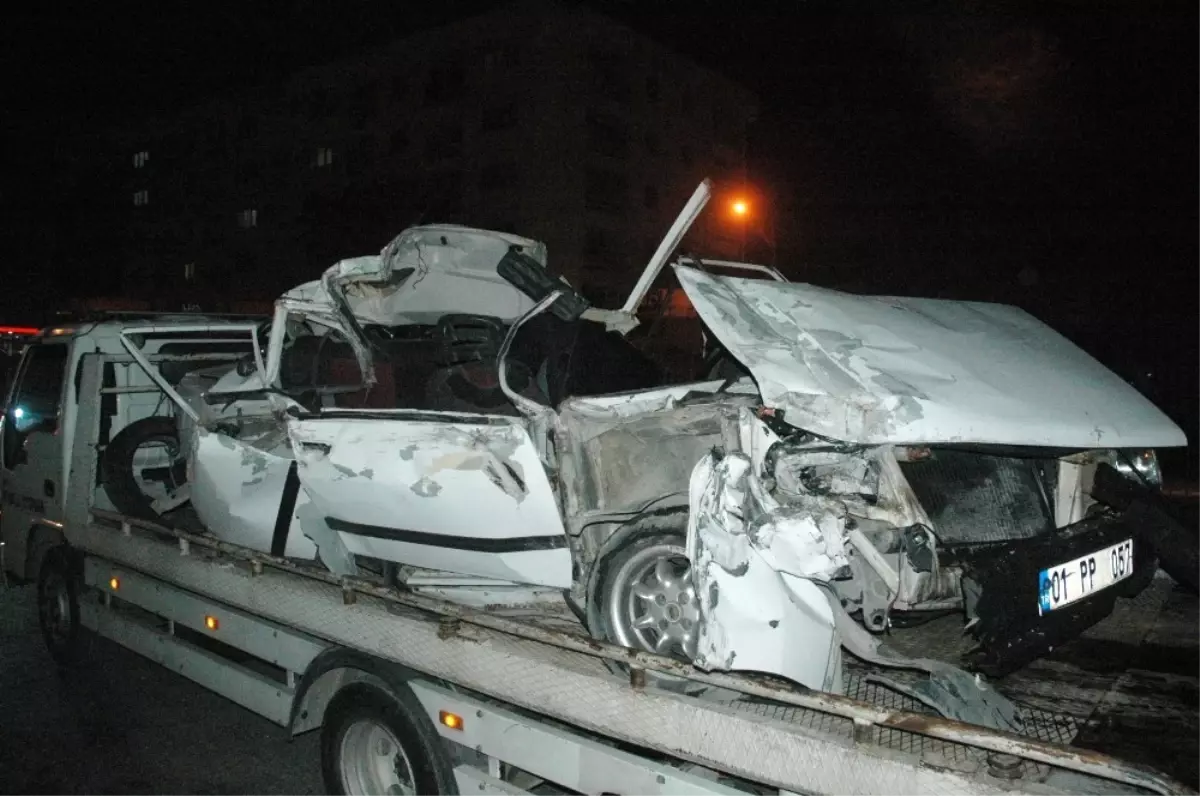 Adana'da Trafik Kazası: 3 Yaralı