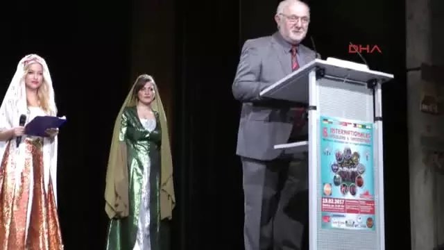 Nürnberg'de 10 Ülkenin Dansçıları Izleyenleri Büyüledi Nürnberg'de 10 Ülkenin Dansçıları Izleyenleri Büyüledi