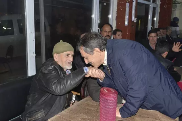 Başkan Ahmet Ataç'ın Alpagut ve Karaoğlan Mahalleleri Ziyareti Başkan Ahmet Ataç'ın Alpagut ve Karaoğlan Mahalleleri Ziyareti