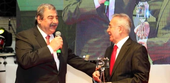 Adana 5 Ocak Gazetesi Ödül Töreni