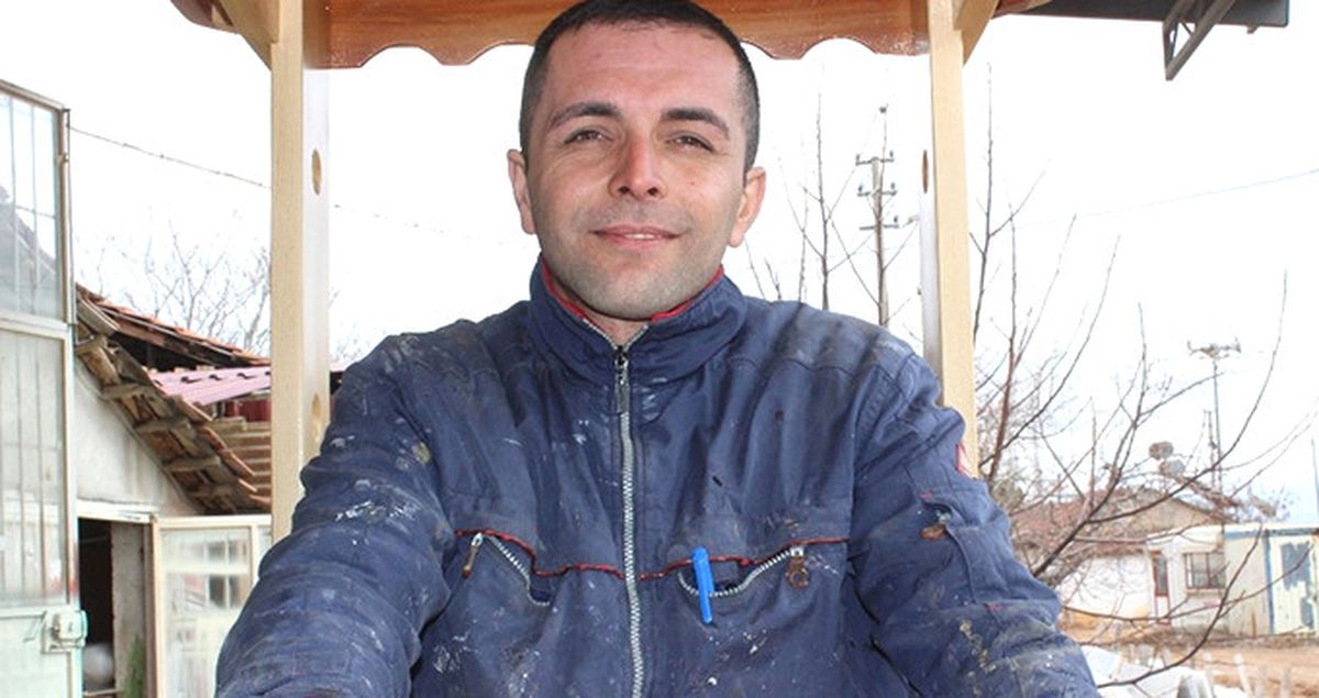 Marangozun Ahşaptan Yaptığı Traktör Büyük İlgi Görüyor