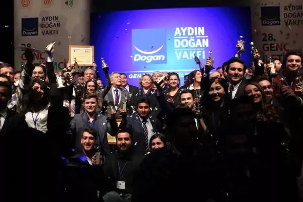 Aydın Doğan Vakfı'ndan Geleceğin İletişimcilerine Ödül