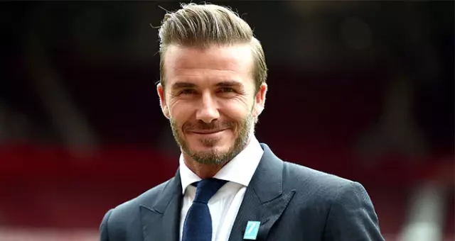 David Beckham Yemek Yapınca Sosyal Medya Victoria Beckham’a Çattı