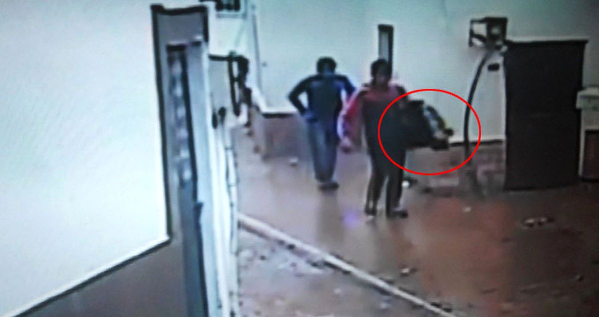 Evlerden Sadece Televizyon Çalan Hırsızlar, Polise Yakalandı