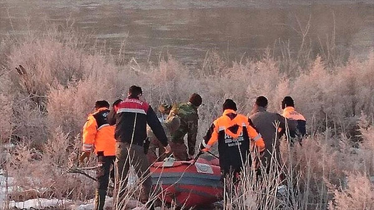 Meriç Nehri'nde Kaçakları Taşıyan Bot Battı: 3 Kişi Boğuldu, 5 Kişi Kurtarıldı