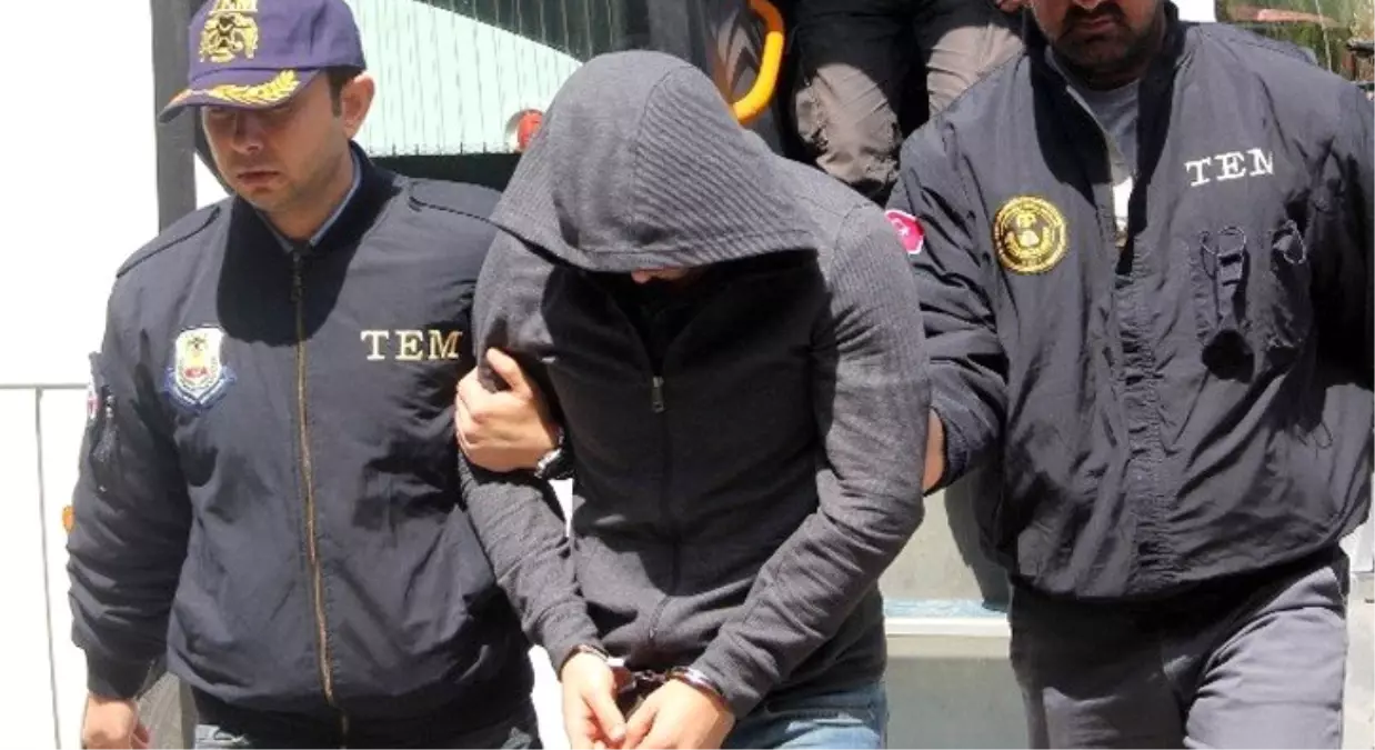 İzmir'deki Terör Operasyonunda Gözaltı Sayısı 5'e Yükseldi