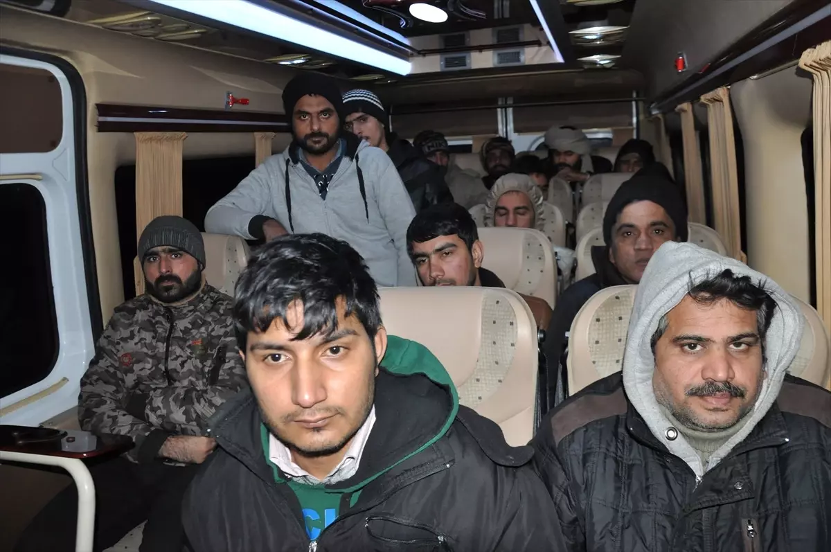 Balıkesir'de 33 Yabancı Uyruklu Yakalandı