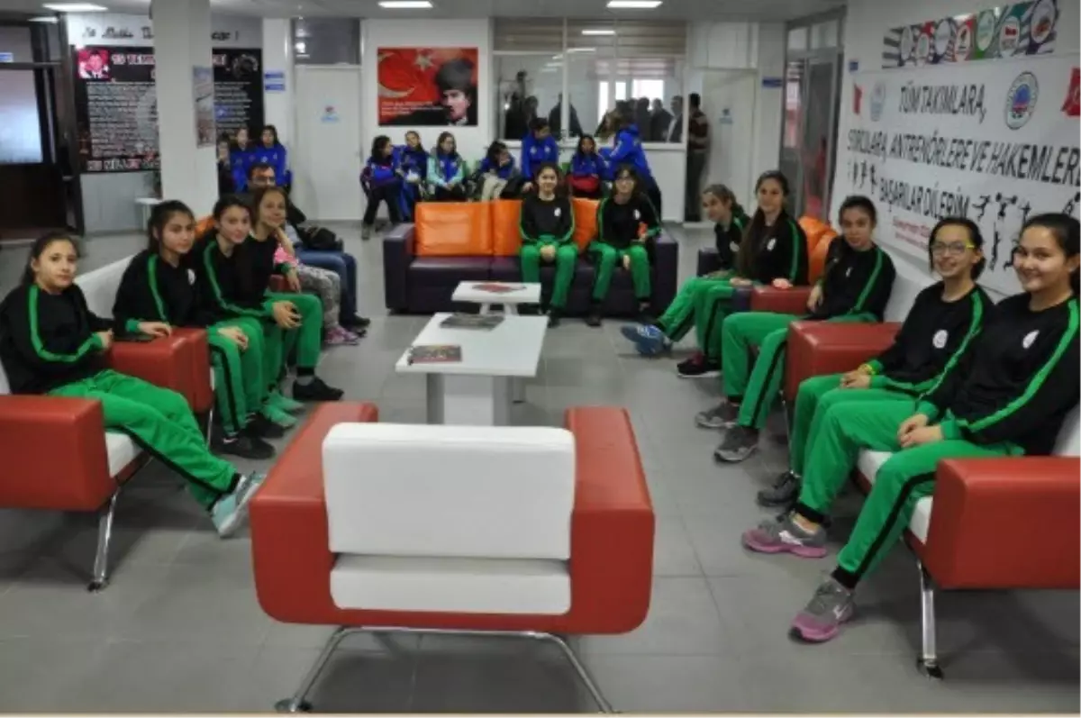 Simav'da Basketbol Şöleni