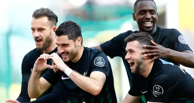 Akhisar Belediyespor, Antalyaspor'u 3-0 Yendi