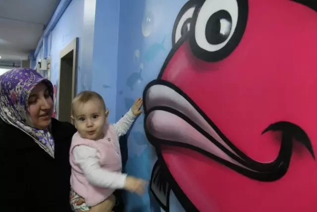 Kanserli Minikler İçin Hastane Duvarlarına Graffiti Yaptılar Kanserli Minikler İçin Hastane Duvarlarına Graffiti Yaptılar