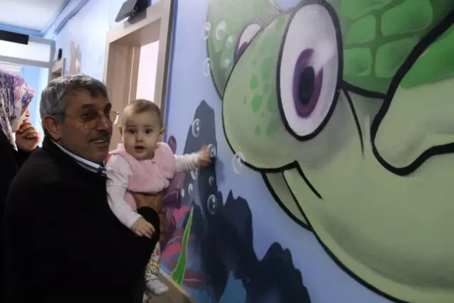 Kanserli Minikler İçin Hastane Duvarlarına Graffiti Yaptılar Kanserli Minikler İçin Hastane Duvarlarına Graffiti Yaptılar