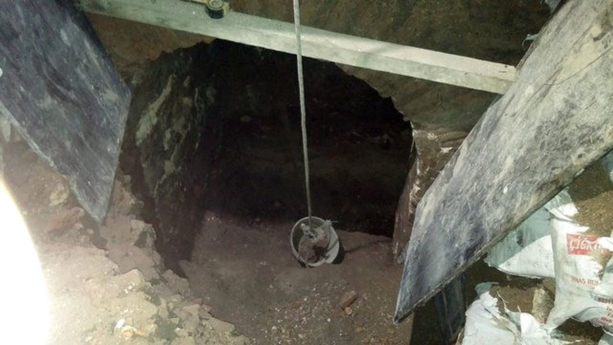 Cin Duasıyla Define avı! Sultanahmet Camii'ne Tünel Kazanlara Bizans Sütunu Engel Olmuş