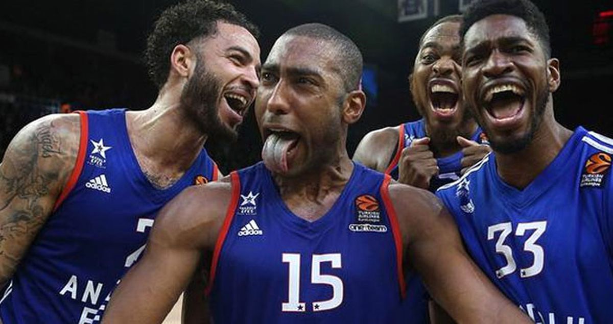 Anadolu Efesli Jayson Granger, İstanbul'da Irkçı Saldırıya Uğradı