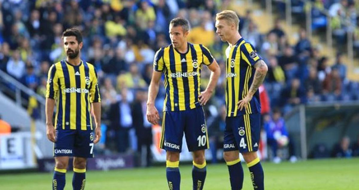 Fenerbahçe, Kjaer'e İyi Bir Teklif Gelirse Oyuncuyu Satacak