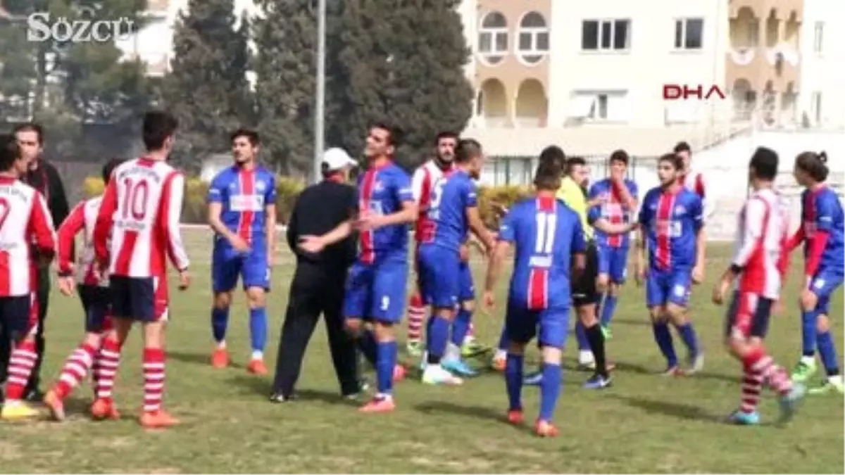 Kendisine Faul Yapan Rakibine Kafa Attı