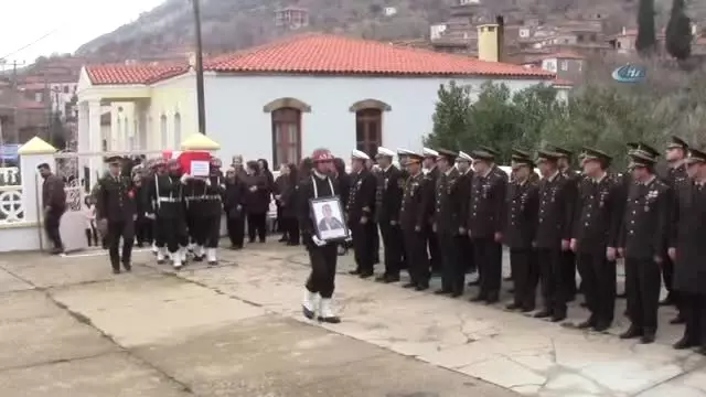 Rum Asıllı Kore Gazisine Kilisede Askeri Tören