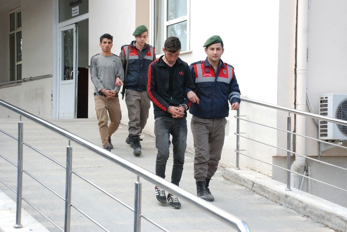 Torbalı'da İnşaata Giren Hırsızlar Suçüstü Yakalandı