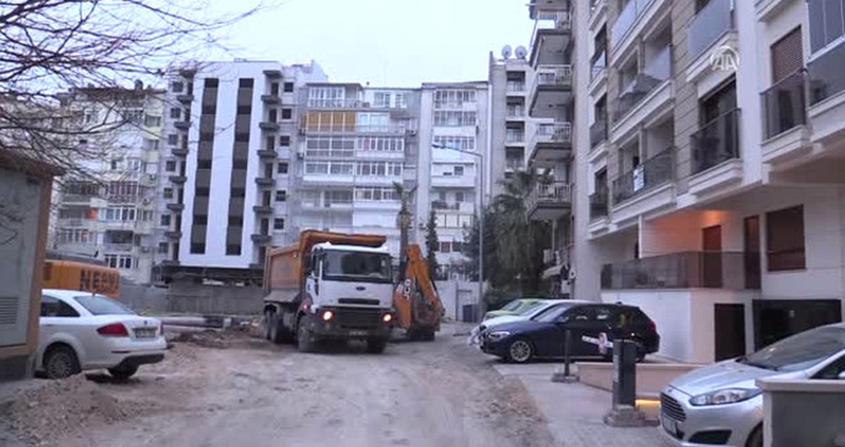 Yapımı Süren Tramvay Projesi, Evlerin Duvarlarında Çatlaklara Yol Açtı