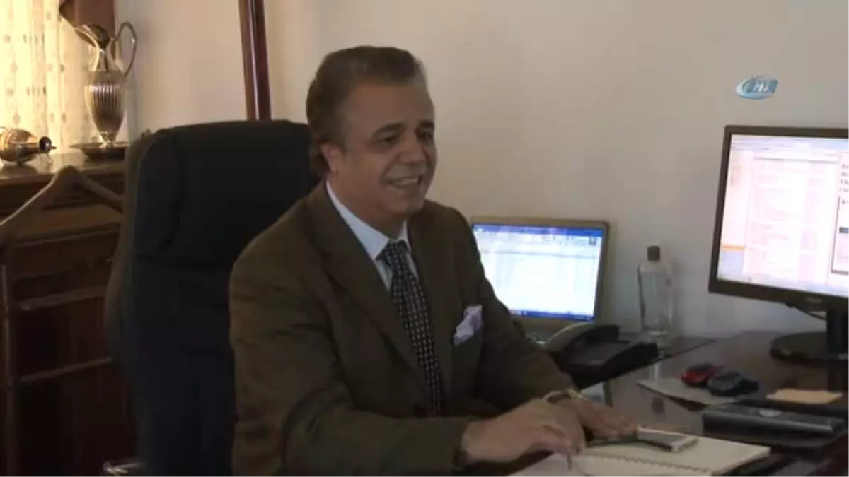 Uluslar Arası Üniversiteler Konseyi Başkanı Orhan Hikmet Azizoğlu;'Referandum ile Rejim Değil,...