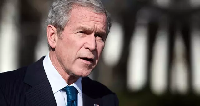 Bush, Trump'ın Mülteciler ve Basınla İlgili Kararlarını Eleştirdi Bush, Trump'ın Mülteciler ve Basınla İlgili Kararlarını Eleştirdi