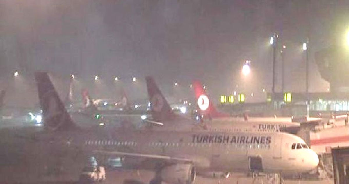 İstanbul'daki Yoğun Sis Hava Ulaşımını da Vurdu