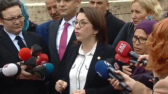 CHP Grup Başkanvekili Özgür Özel: 'Çıkan 'Evet' Oyları da 'Hayır' Oyları da Kıymetlidir. CHP Grup Başkanvekili Özgür Özel: 'Çıkan 'Evet' Oyları da 'Hayır' Oyları da Kıymetlidir.