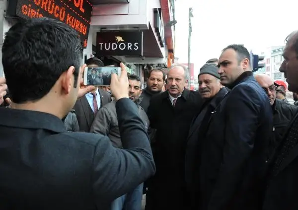 CHP Heyeti Van'da Referandumu Değerlendirdi CHP Heyeti Van'da Referandumu Değerlendirdi