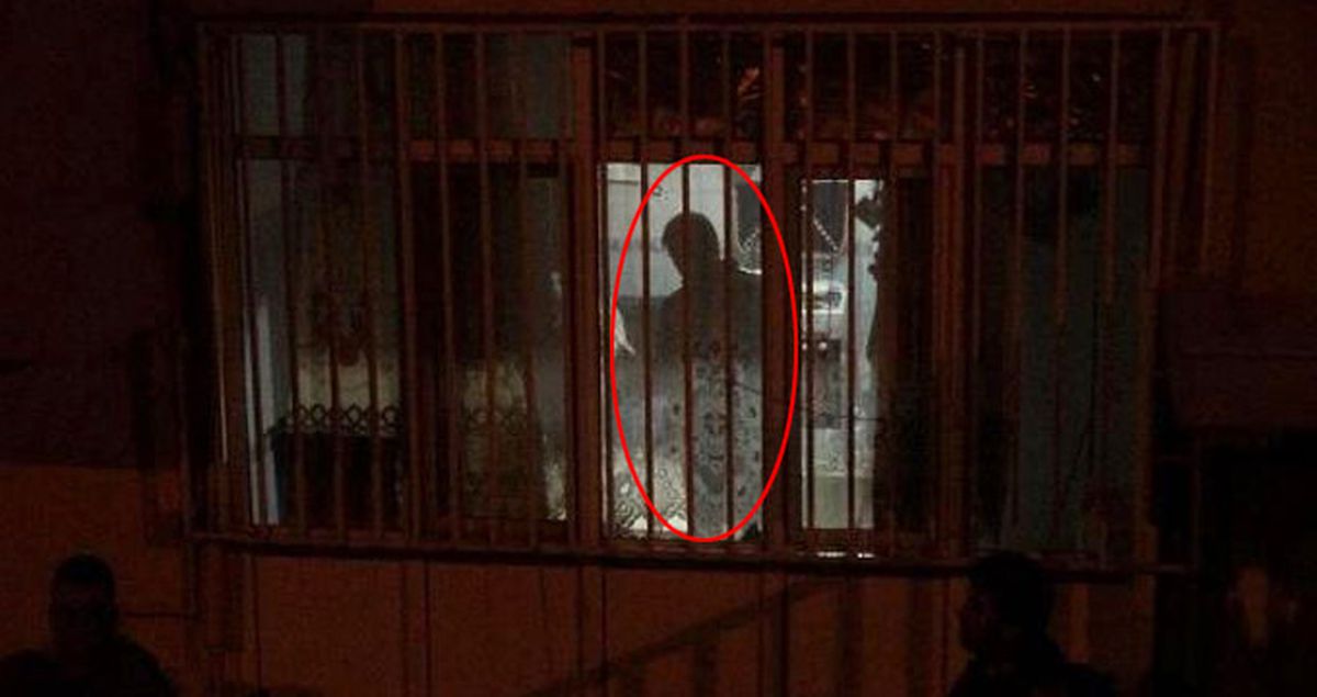 Ekmek Bıçağıyla 13 Yaşındaki Kız Kardeşini Rehin Aldı