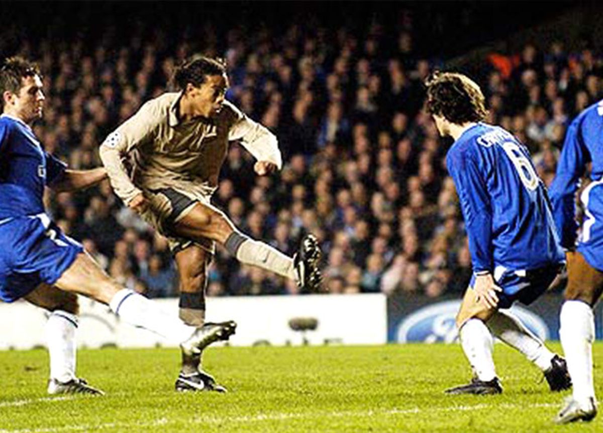 Ronaldinho'nun Unutulmaz Golleri!