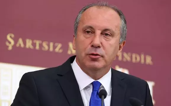Van CHP Heyeti Van'da Referandumu Değerlendirdi Van CHP Heyeti Van'da Referandumu Değerlendirdi