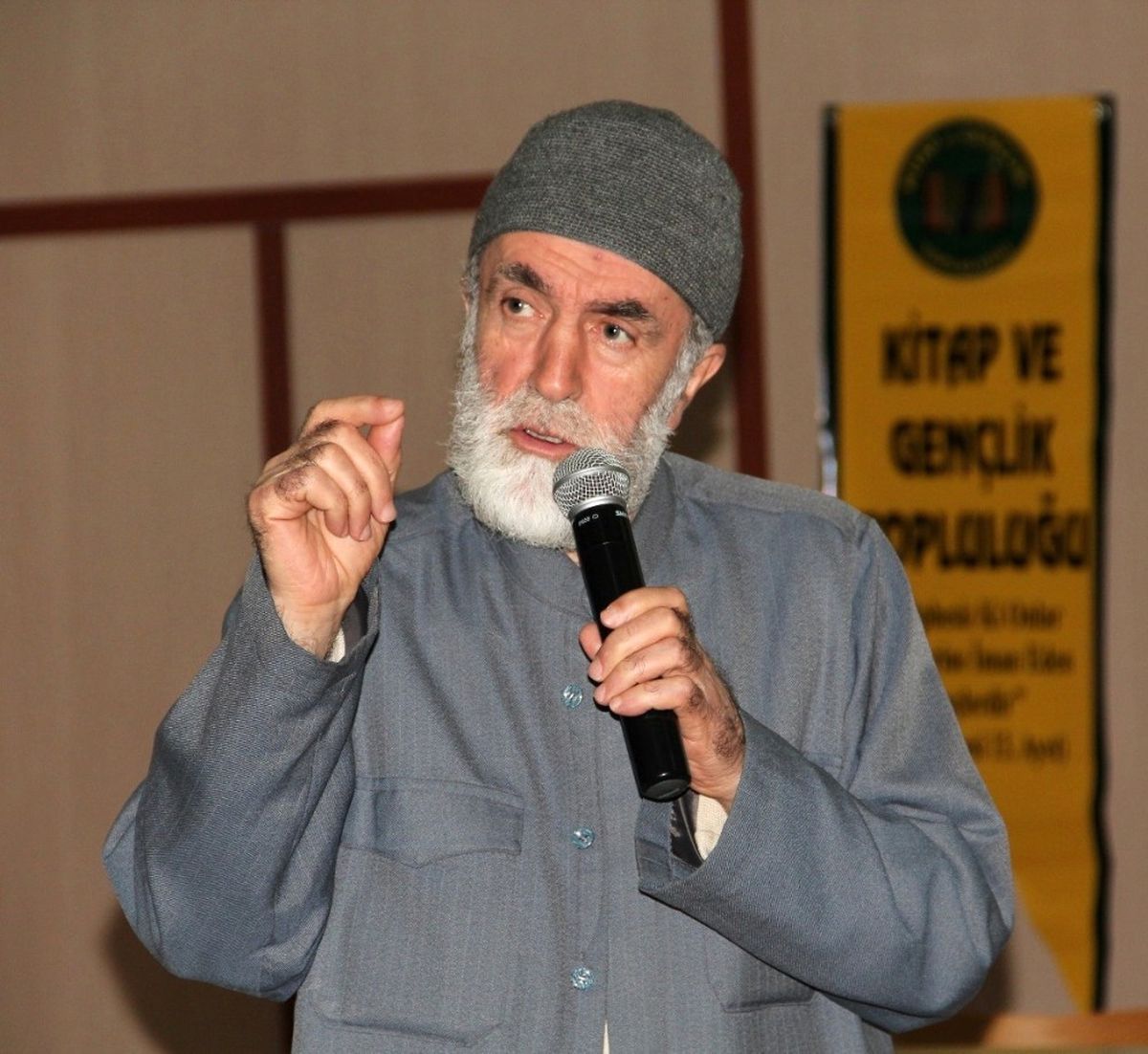 Yyü'de 'Günümüz İslam Gençliği' Semineri