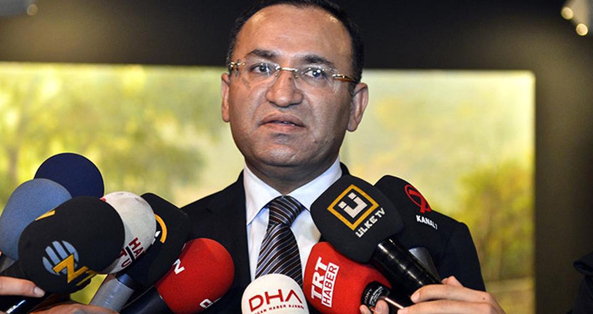 Bozdağ'ın Konuşmasının İptal Edildiği Belediye Binası Bomba Şüphesiyle Boşaltıldı