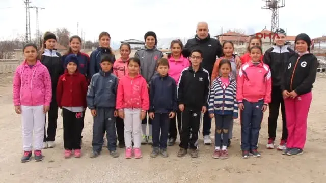 Şampiyon sporcu sevgilisi tarafından öldürüldü Şampiyon sporcu sevgilisi tarafından öldürüldü