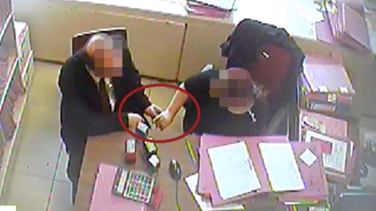 Çağlayan Adliyesi'ne Rüşvet Operasyonu! Memurlar Gizli Kameraya Yakalandı