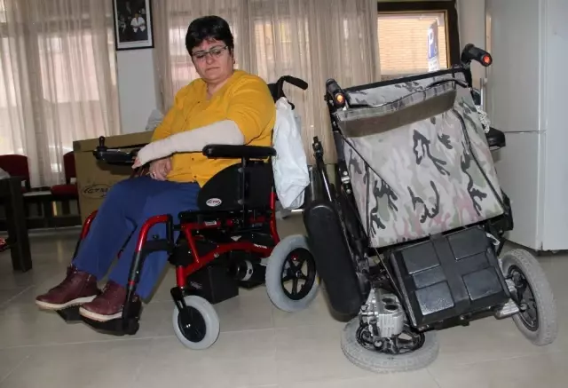 Engelli Kadına Çarpıp Kaçtı Engelli Kadına Çarpıp Kaçtı