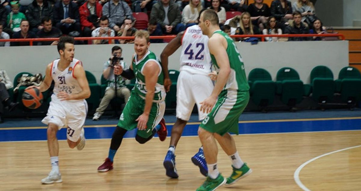 Euroleague Anadolu Efes Deplasmanda Unics Kazan'ı 99-92 Yendi