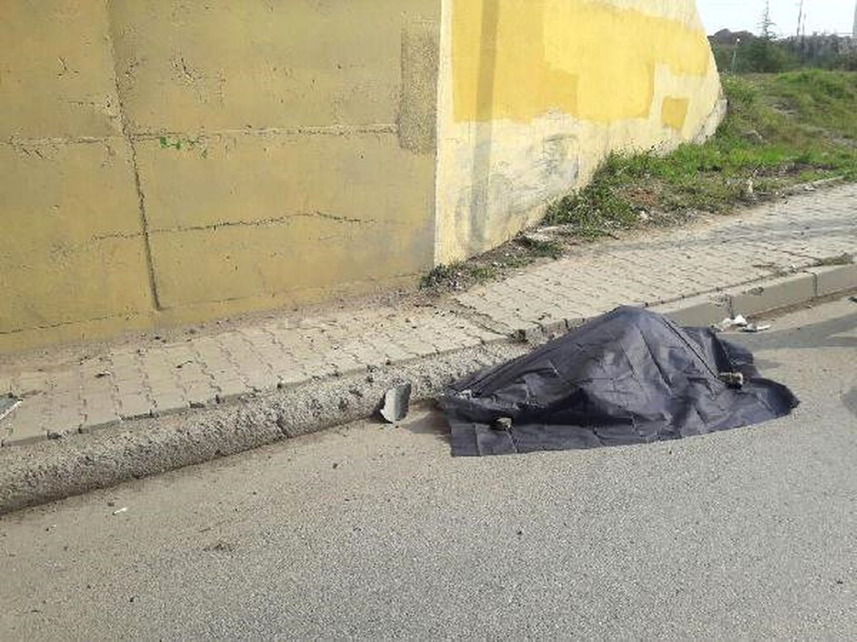 Kaldırımda Yürüyen Kadına Otomobil Çarptı: 1 Ölü, 1 Yaralı