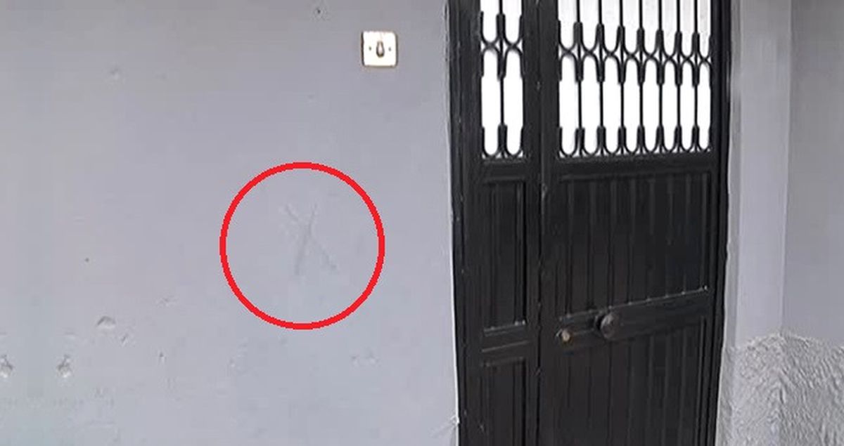 Adana'da Alevi Vatandaşların Yaşadığı Dört Eve Çarpı İşareti Konuldu