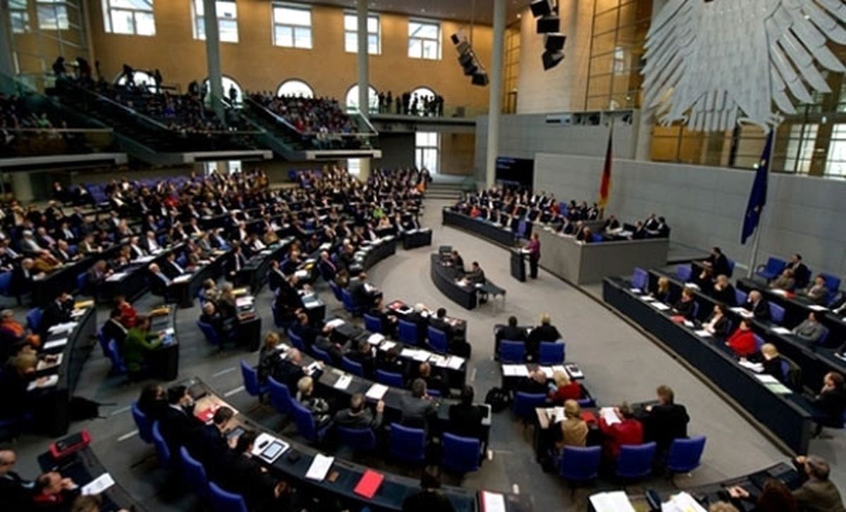 Alman Parlamentosu'na Bağlı Gazete Referandum İçin 'Hayır' Propagandası Yaptı